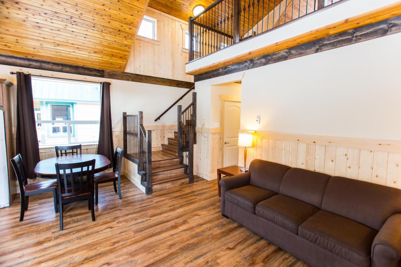 Manning Park Resort Bagian luar foto