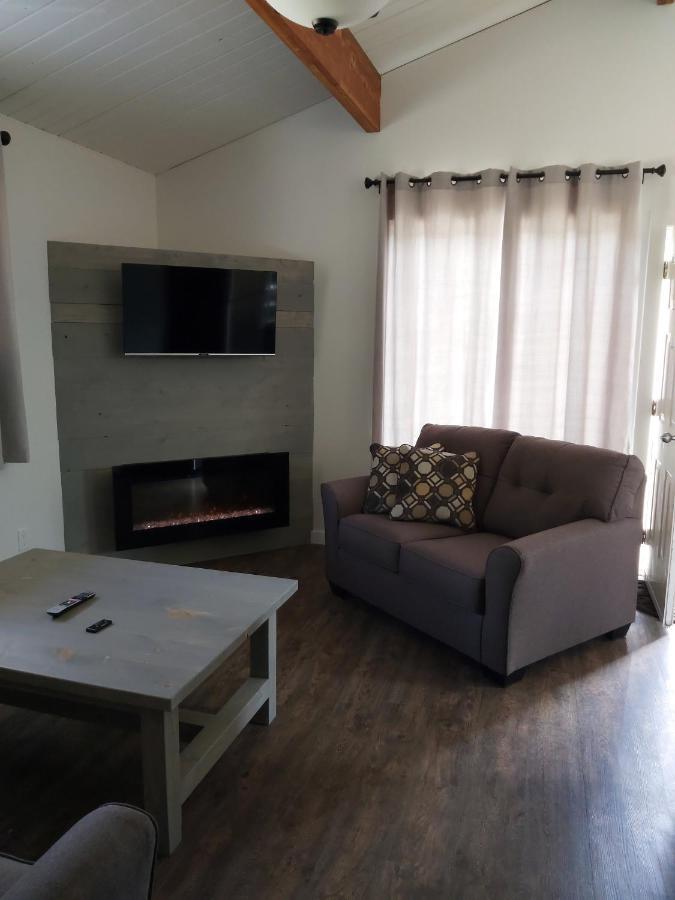 Manning Park Resort Bagian luar foto