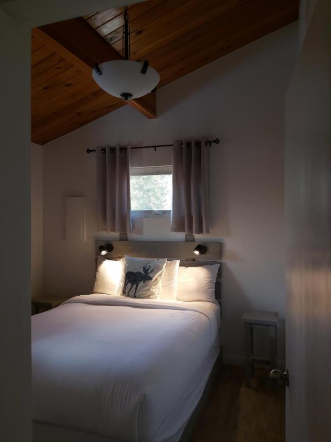 Manning Park Resort Bagian luar foto