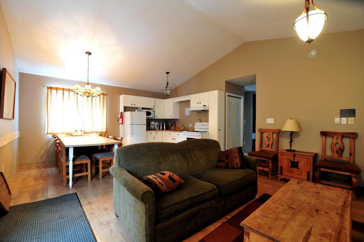 Manning Park Resort Bagian luar foto
