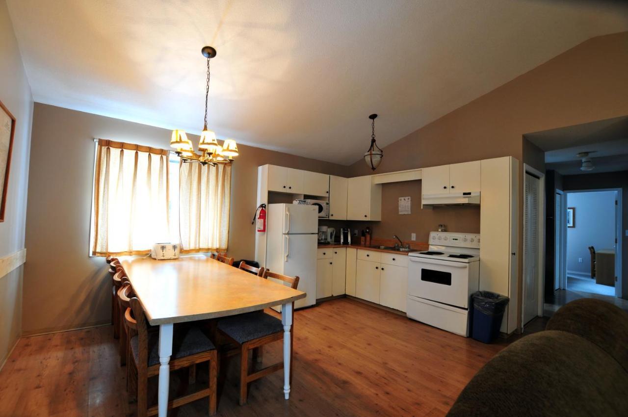Manning Park Resort Bagian luar foto