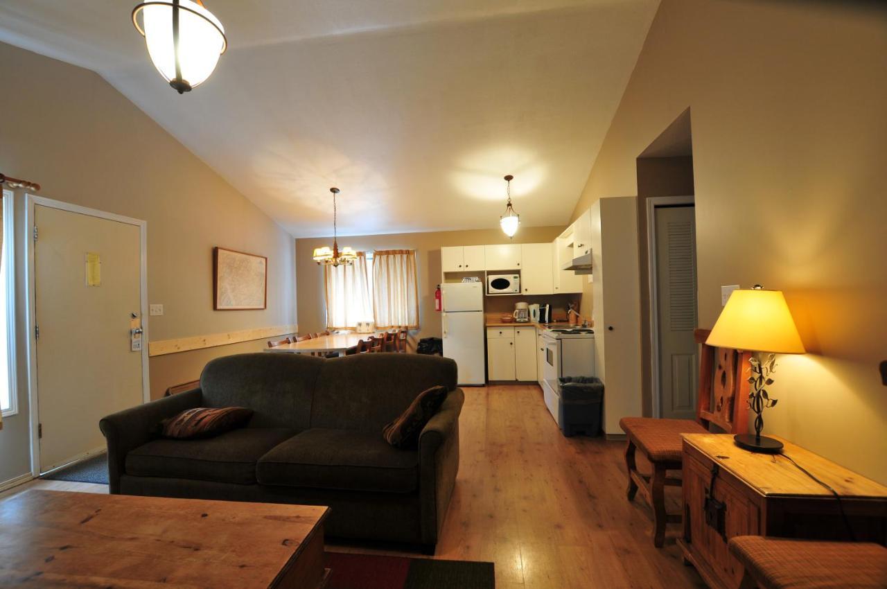 Manning Park Resort Bagian luar foto
