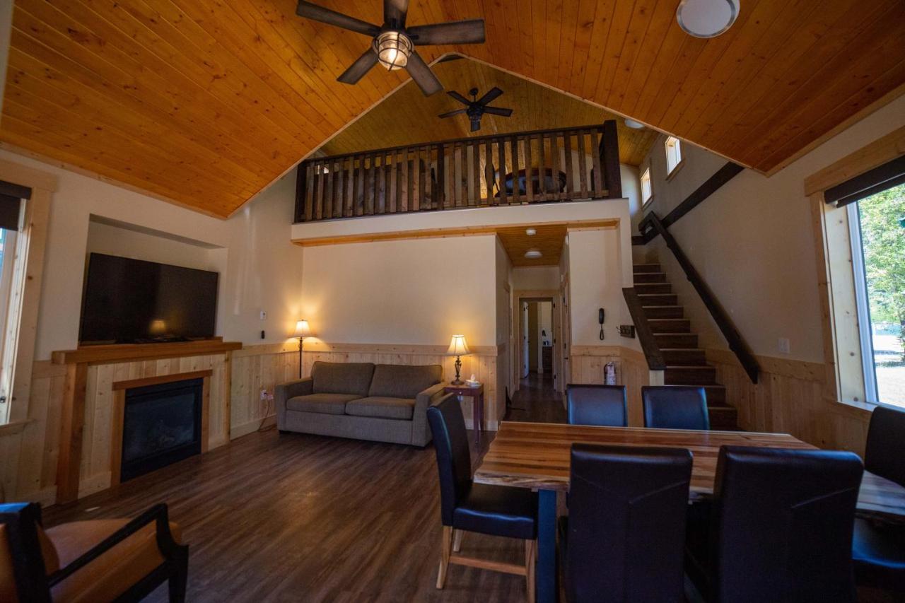 Manning Park Resort Bagian luar foto