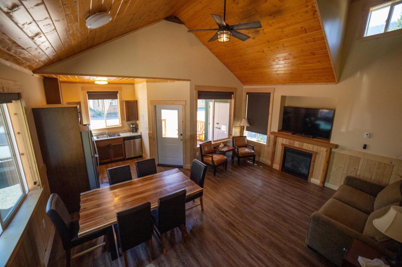 Manning Park Resort Bagian luar foto