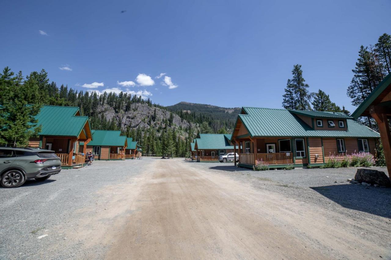 Manning Park Resort Bagian luar foto