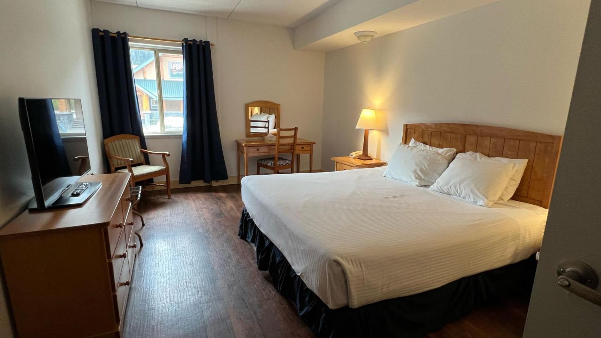 Manning Park Resort Bagian luar foto
