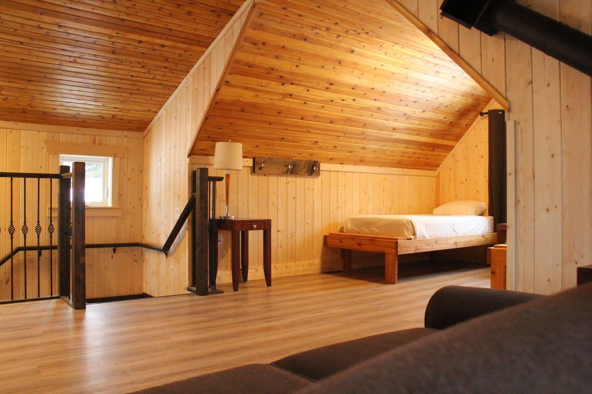 Manning Park Resort Bagian luar foto
