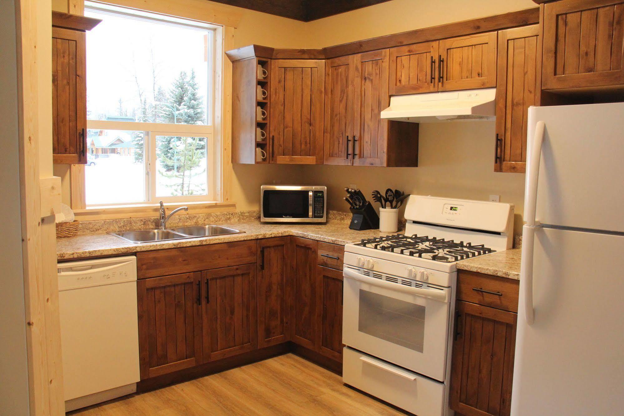 Manning Park Resort Bagian luar foto