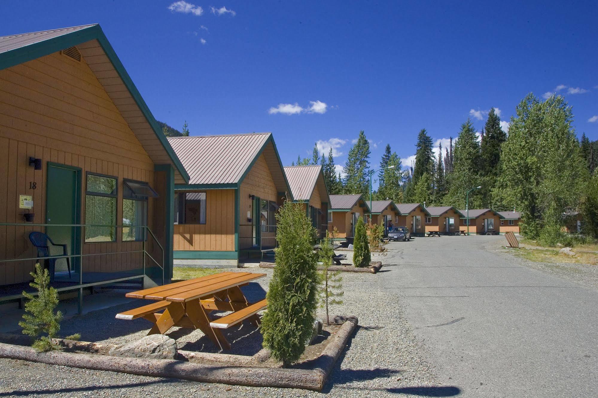 Manning Park Resort Bagian luar foto